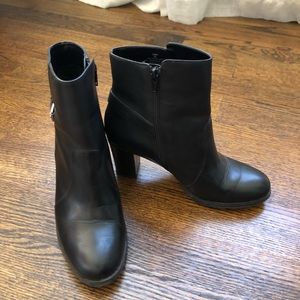 Lauren by Ralph Lauren | black leather ankle boot size 8 | never worn